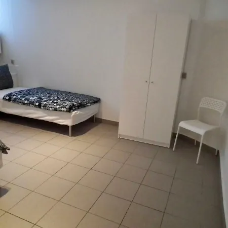Central Lejlighed Med Plads Til 8 Personer 90m2 公寓 *
