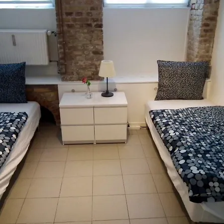 Central Lejlighed Med Plads Til 8 Personer 90m2 公寓 *