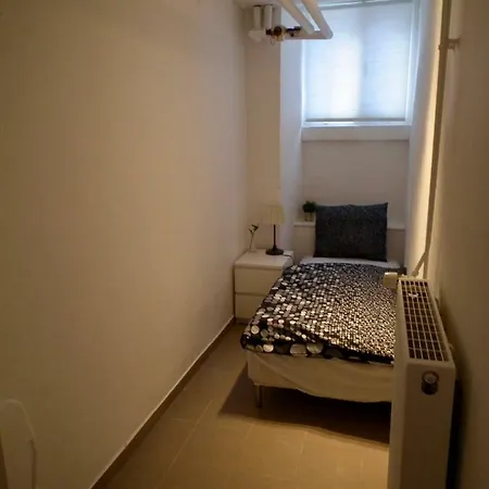 Central Lejlighed Med Plads Til 8 Personer 90m2 哥本哈根